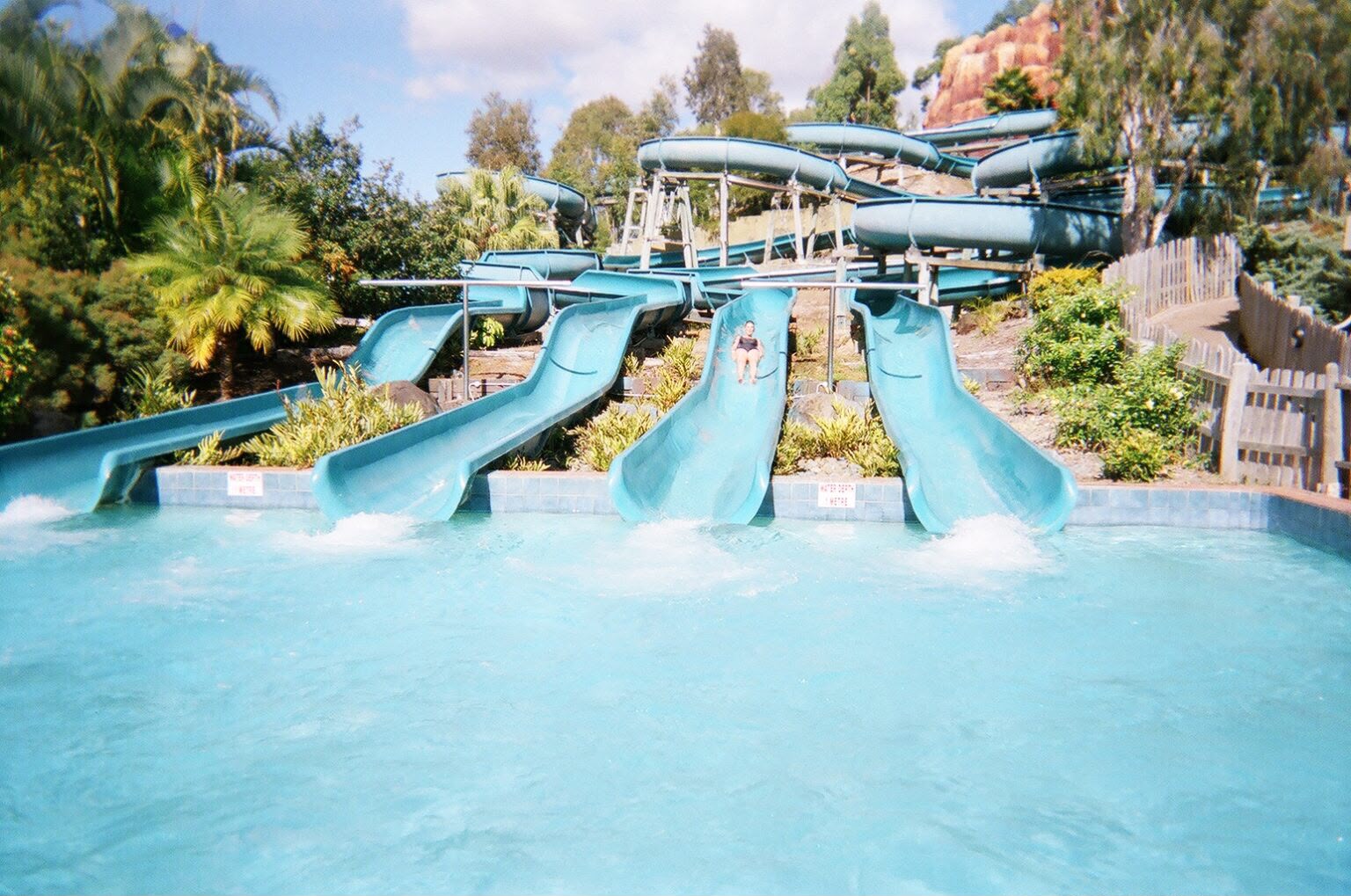 Water parks and themed water parks service